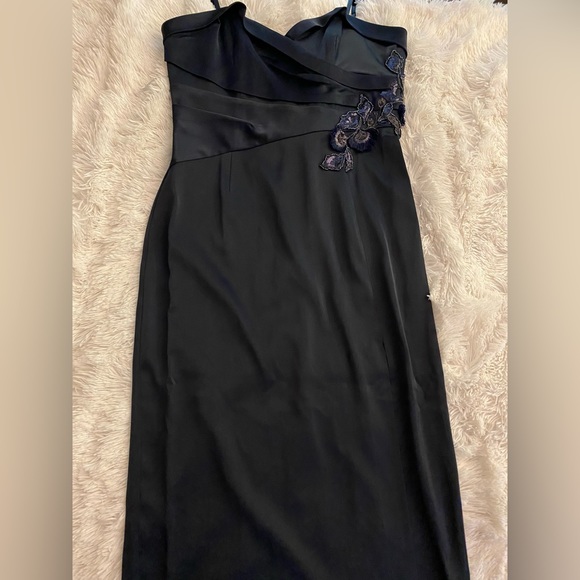 NWT Marchesa Notte Sweetheart Neckline Embroidery Satin Navy Gown - Picture 7 of 17